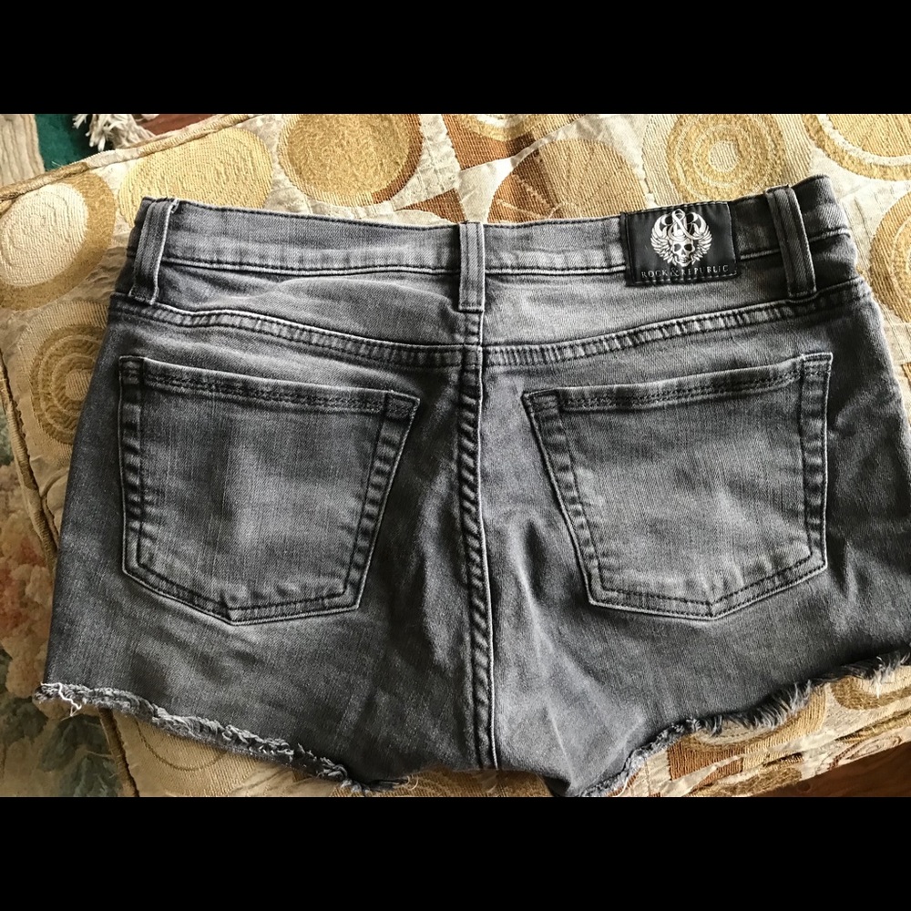 Shorts - Picture 2 of 2